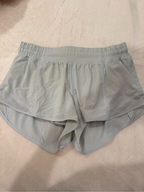 Lululemon Hotty Hot Low-Rise Lined Short 2.5” Size 8 (Light Blue)